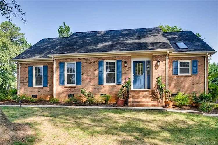 5119 Charmapeg Ave Charlotte, NC 28211 | MLS 3547425 Photo 1