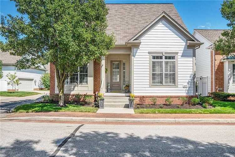 8179 Penn Place Indianapolis, IN 46250 | MLS 21659235 Photo 1