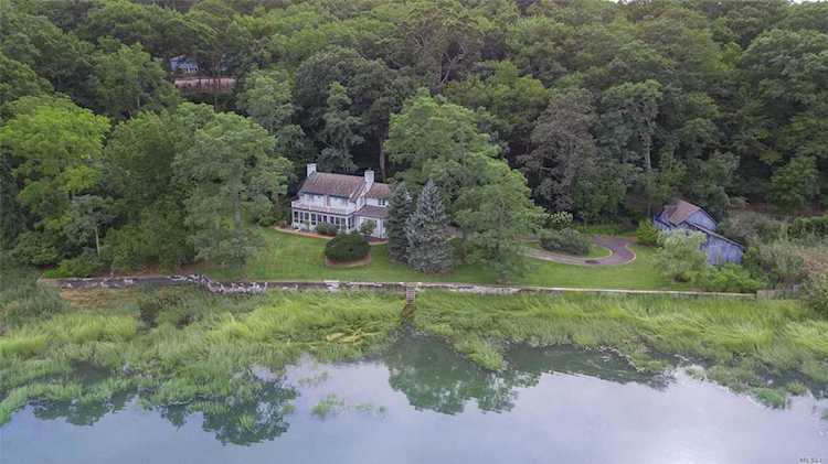 3 Harbor Rd Head Of Harbor, NY 11780