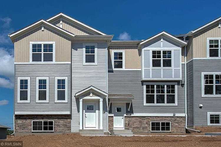 2320 Gateway Curve North Saint Paul, MN 55109