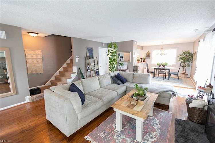 1337 Victorian Cres Virginia Beach, VA 23454 | MLS 10281011 Photo 1