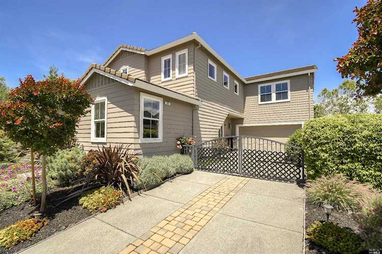 987 Hogwarts Circle Petaluma, CA 94954 | MLS 21912223 Photo 1