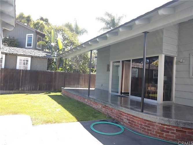267 Entrada Drive Santa Monica, CA 90402