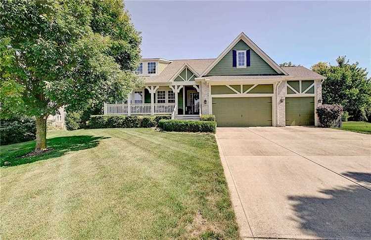 3581 Lindsey Circle Greenwood, IN 46143 | MLS 21667300 Photo 1