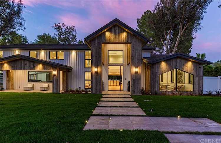 5474 Jed Smith Road Hidden Hills, CA 91302