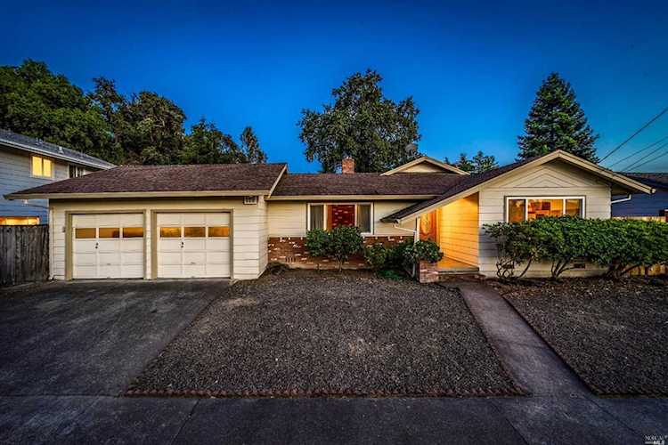 1616 Solano Drive Santa Rosa, CA 95404 | MLS 21916851 Photo 1