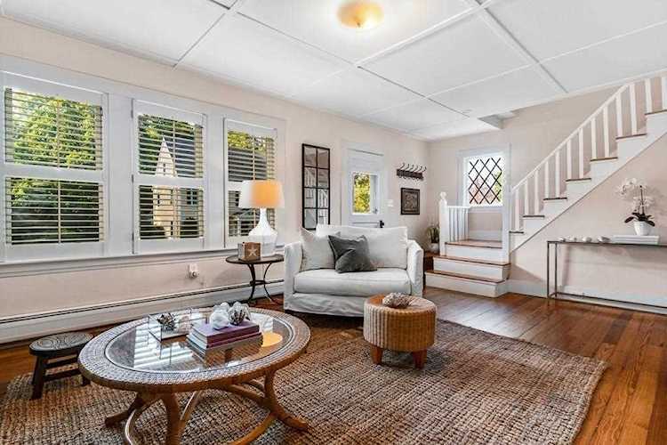 Amesbury, 20 Mechanics Row, MA, home for sale Photo 1