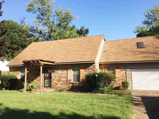 1942 Colfax Dr Memphis, TN 38116 | MLS 10061939 Photo 1