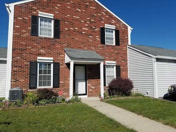 4903 Oakbrook Court Indianapolis, IN 46254 | MLS 21668104 Photo 1