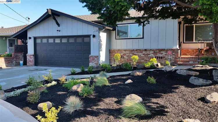 3239 Lenard Dr Castro Valley, CA 94546 | MLS 40880984 Photo 1