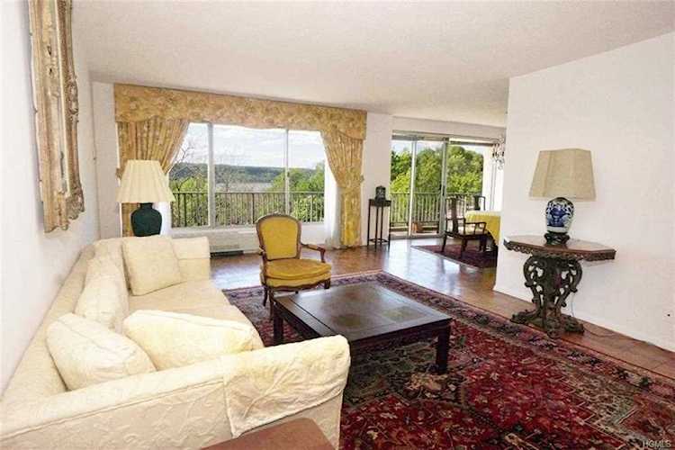 4455 Douglas Ave #7K Bronx, NY 10471