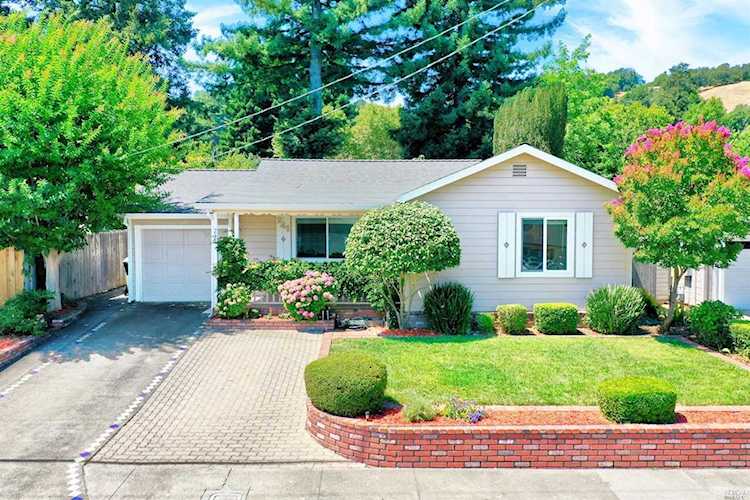 241 Homewood Avenue Napa, CA 94558 | MLS 21920010 Photo 1