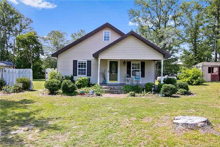 2574 Rockfish Rd Raeford, NC 28376 | MLS 611494 Photo 1