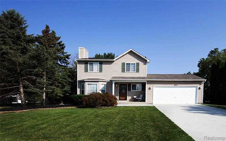 853 Talon Ct South Lyon, MI 48178 | MLS 219094136 Photo 1