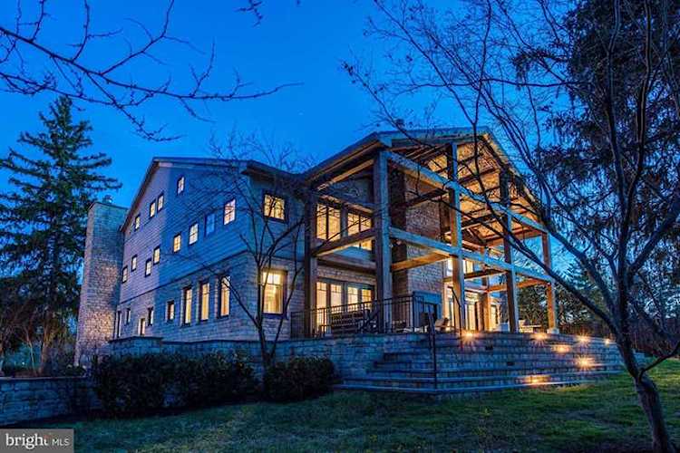 1168 Chain Bridge Rd Mclean, VA 22101