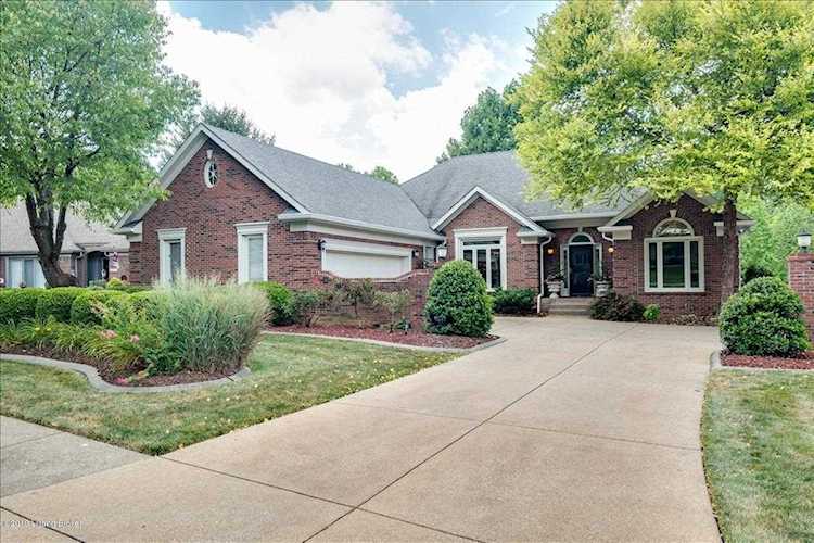 10304 Carriage House Ct Louisville, KY 40223 | MLS 1537984 Photo 1