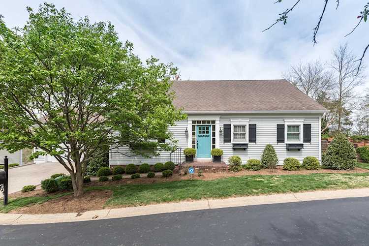 5409 Indian Woods Dr Louisville, KY 40207 | MLS 1529121 Photo 1