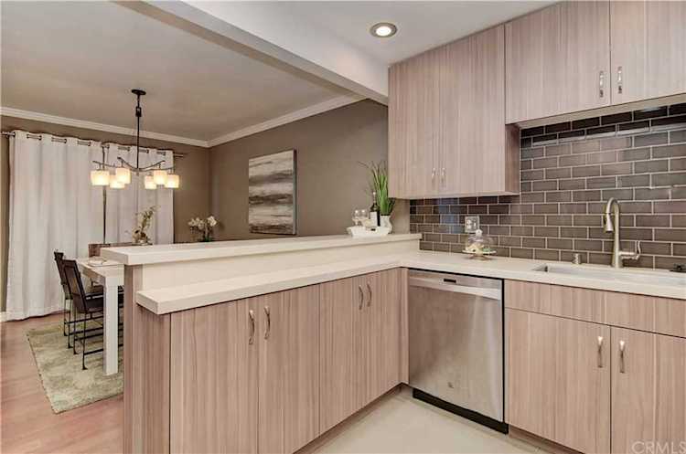 6001 Canterbury Drive #309 Culver City, CA 90230