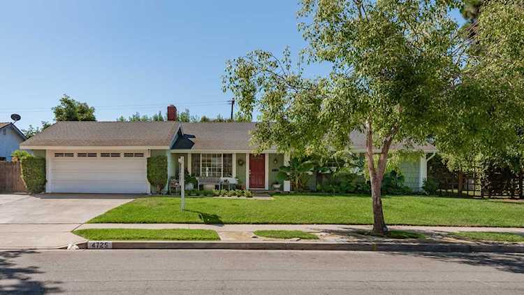 4725 El Carro Ln Carpinteria, CA 93013