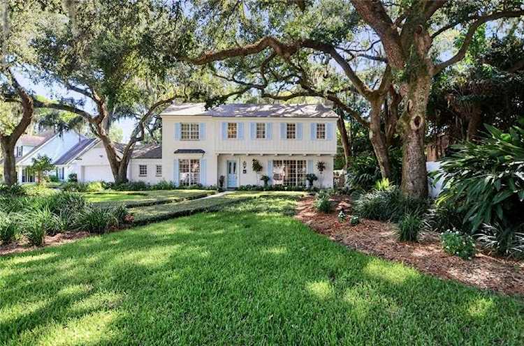 416 S Shore Crest Drive Tampa, FL 33609