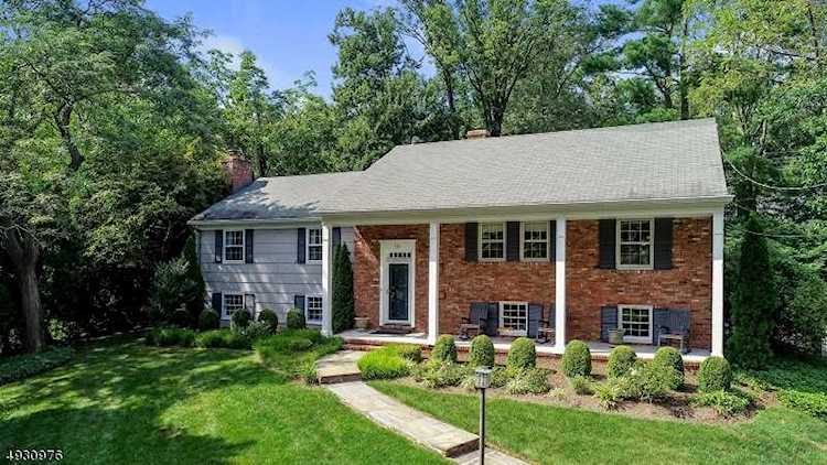 10 Dale Dr Summit, NJ 07901
