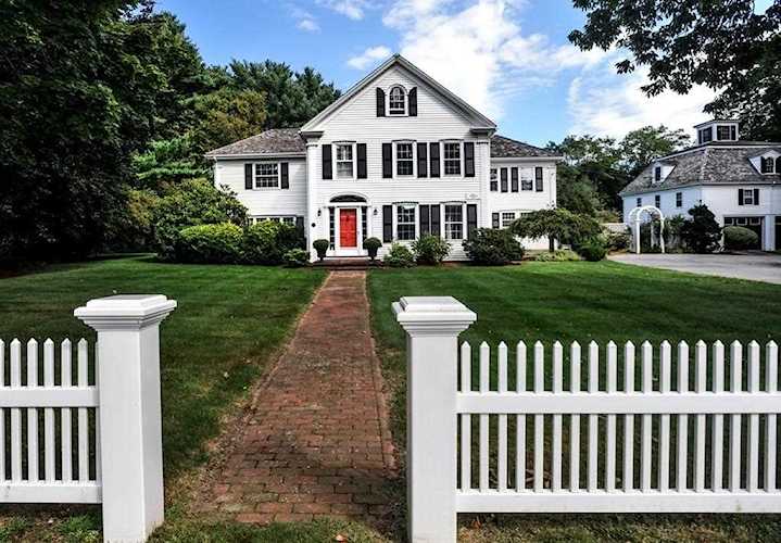 265 Washington St Duxbury, MA 02332