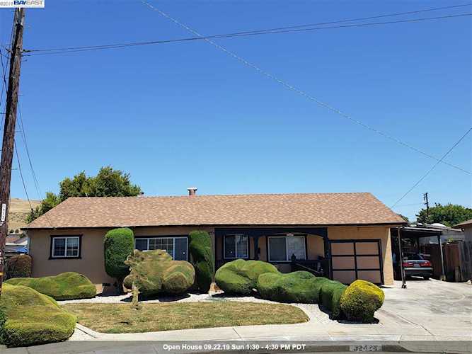 32424 Mohican St Hayward, CA 94544 | MLS 40875506 Photo 1