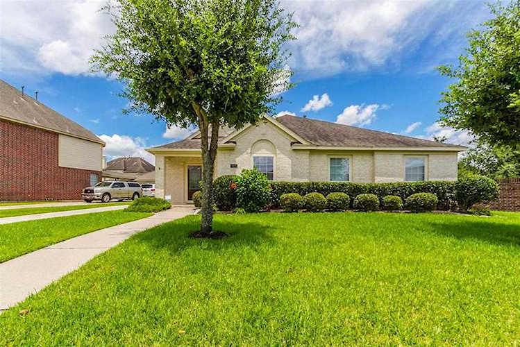 9827 Kimberly Loch Ln Houston, TX 77089