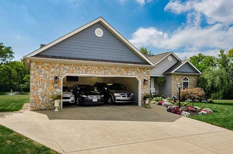 180 Monebrake Drive Pickerington, OH 43147 | MLS 219035517 Photo 1