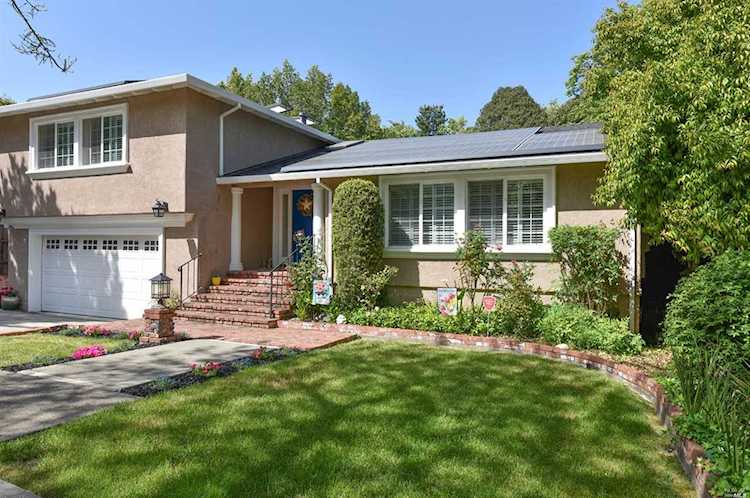 3584 Woodbrook Drive Napa, CA 94558 | MLS 21910311 Photo 1
