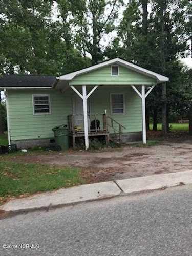 Home For Sale At 404 Mosley Street, Wilmington NC in Not In Subdivision Photo 1