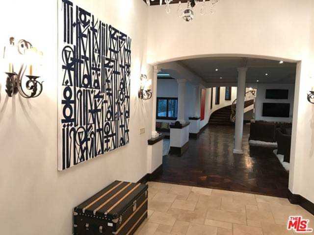 525 Arkell Drive, Beverly Hills, CA 90210 | MLS# 19511926 Photo 1