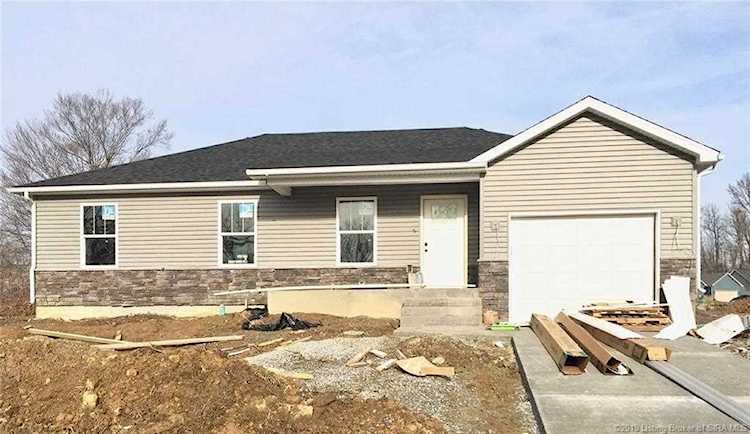 801 Twin Oaks Drive Henryville, IN 47126 | MLS 2019010900 Photo 1