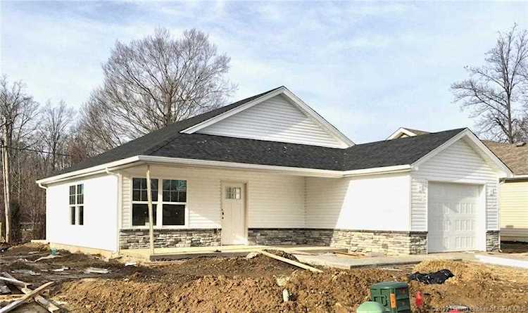 942 Twin Oaks Drive Henryville, IN 47126 | MLS 2019010903 Photo 1