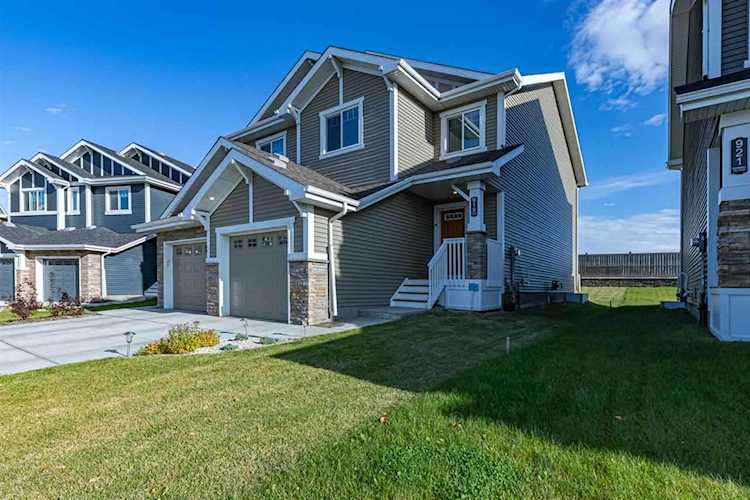 919 Ebbers Crescent Edmonton, AB T5Y 3V1