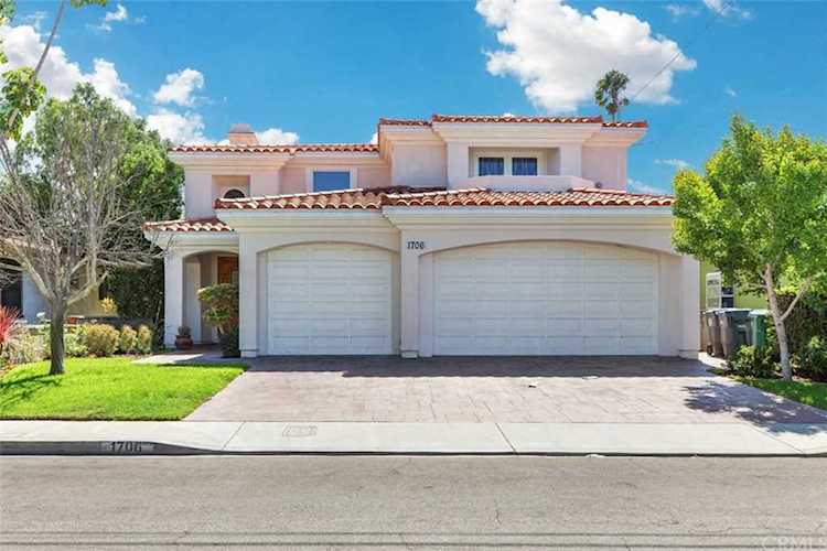 1706 Voorhees Avenue Manhattan Beach, CA 90266 | MLS AR19225526 Photo 1