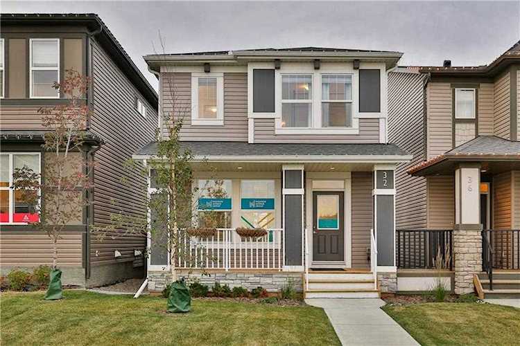 32 Cornerbrook Way NE Calgary, AB T3N 1L8