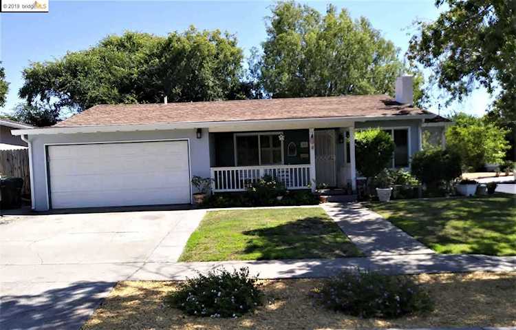 49 Clearbrook Rd Antioch, CA 94509 | MLS 40877330 Photo 1