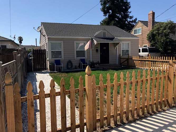90 Locust Avenue Hollister, CA 95023 | MLS 52205345 Photo 1