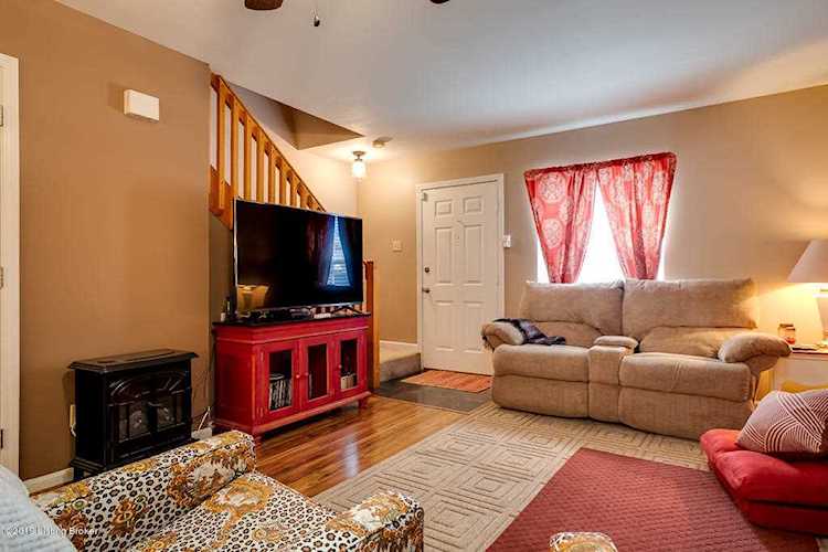 4526 Meadowlark Manor Ln Louisville, KY 40245 | MLS 1536226 Photo 1