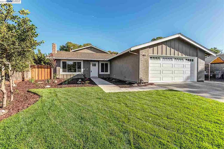 3350 Lacock Pl Fremont, CA 94555 | MLS 40881249 Photo 1