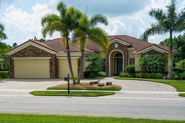 7599 SE Belle Maison Drive Stuart, FL 34997