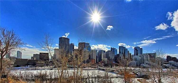 215 2 Avenue NE Calgary, AB T2E 0E3
