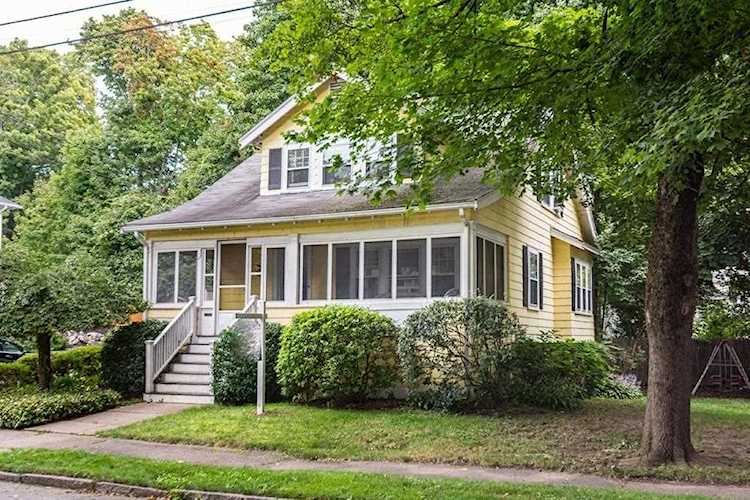 34 Kingston Street, Reading, MA 01867 - $380,000 - MLS#72563774 Photo 1