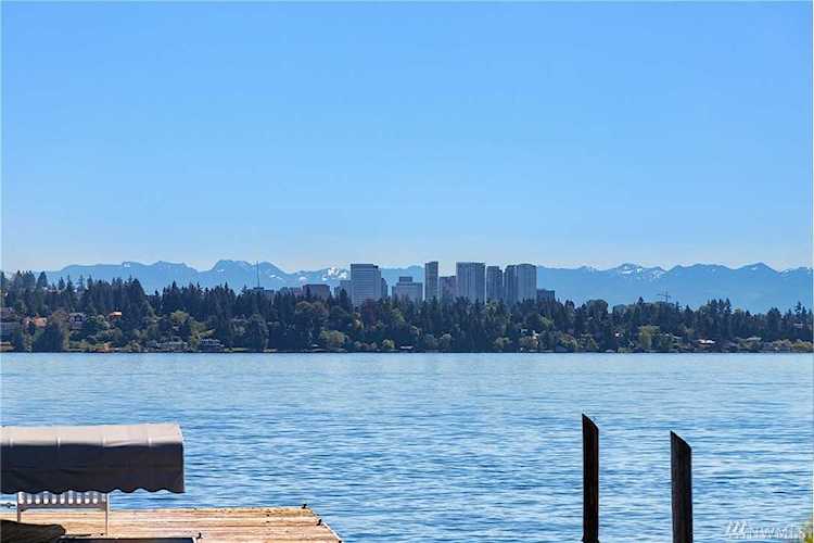 236 40th Ave E Seattle, WA 98112
