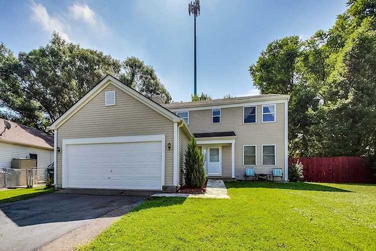 299 Deer Run Dr Hainesville, IL 60030