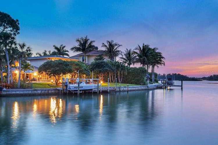 1145 N Lake Shore Drive Sarasota, FL 34231