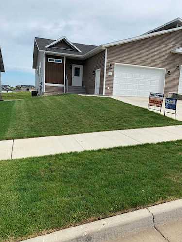 306 SE Lena Ct Mandan, ND 58554 | MLS 403490 Photo 1