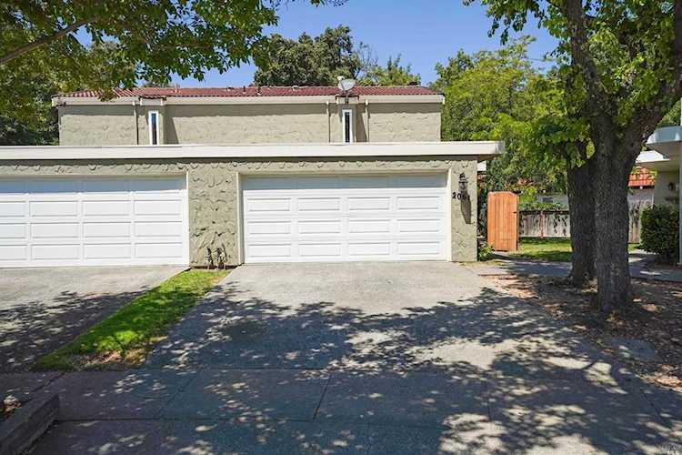2061 Polley Drive Napa, CA 94559 | MLS 21920137 Photo 1