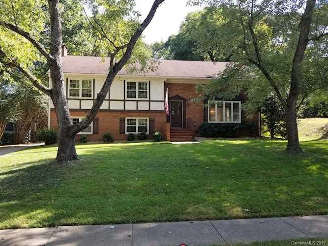 6607 Summerlin Place Charlotte, NC 28226 | MLS 3551541 Photo 1